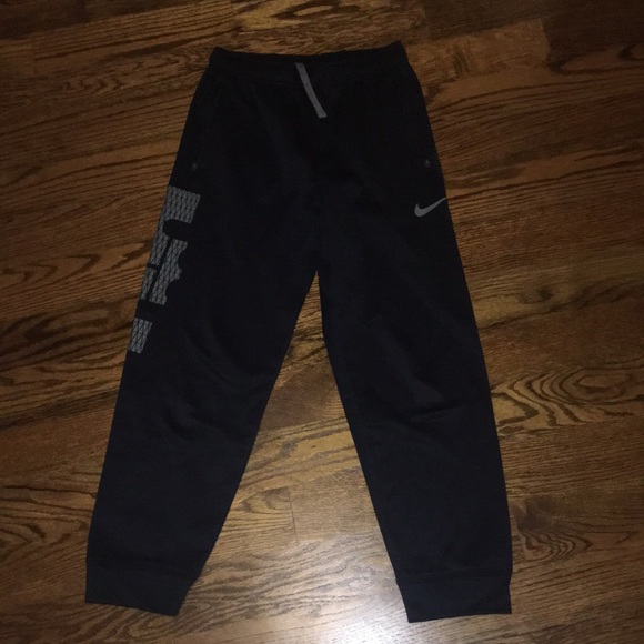 nike lebron joggers